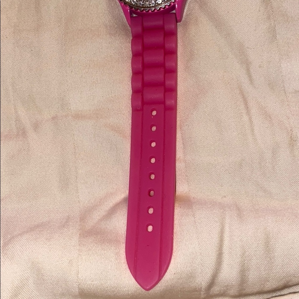Watch - Picture 4 of 5